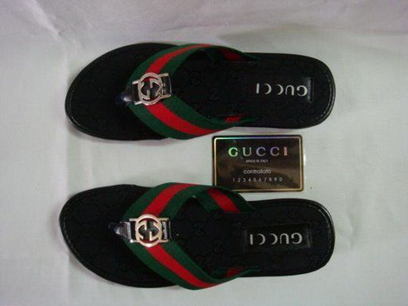 Gucci Slippers Woman--047